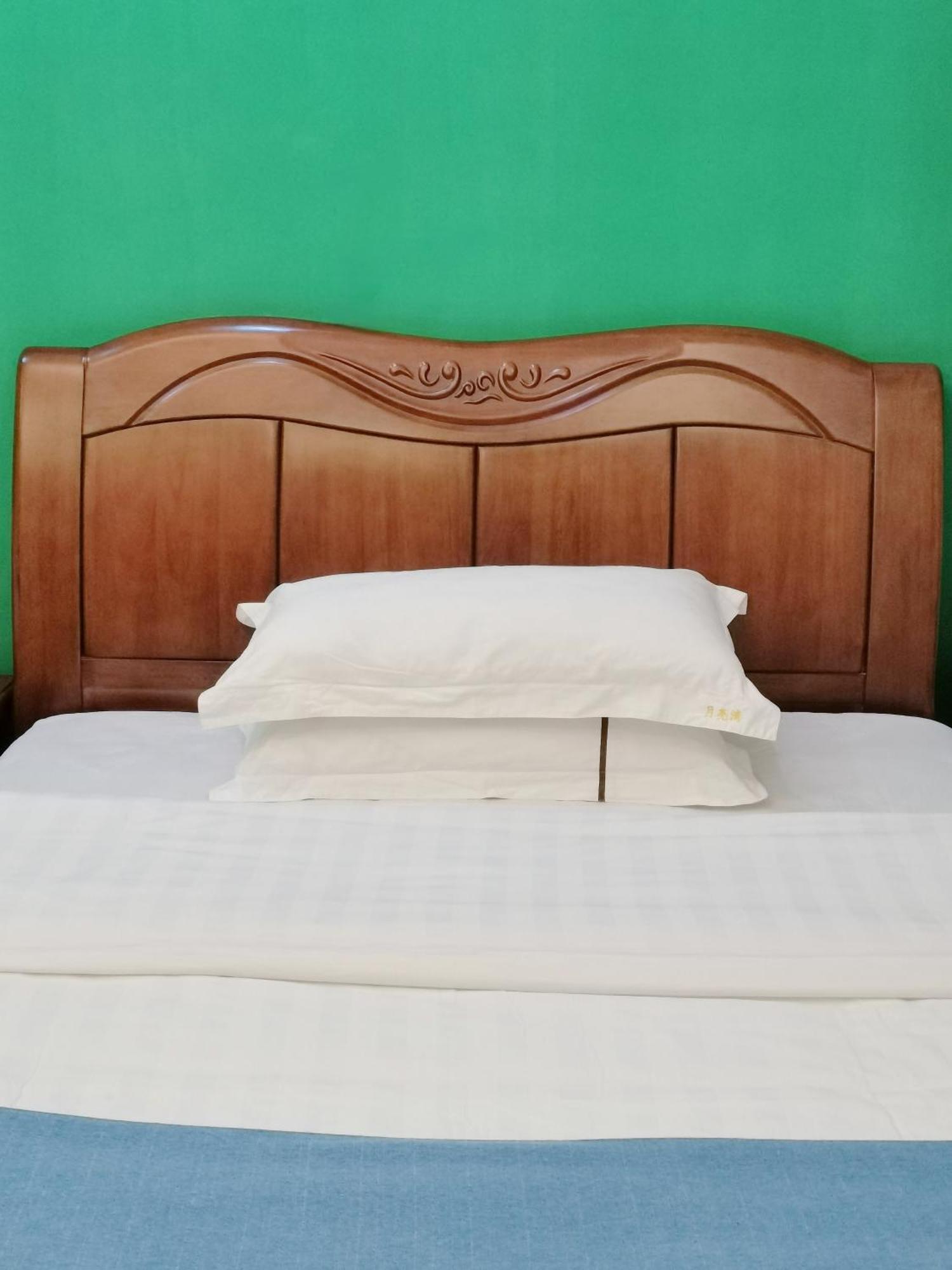 Emeishan Moon Bay Hotel Экстерьер фото