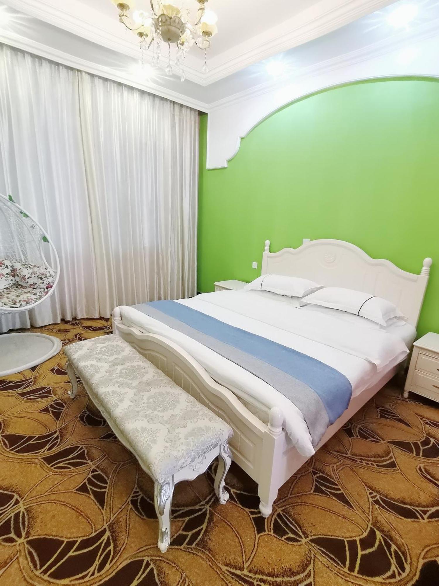 Emeishan Moon Bay Hotel Экстерьер фото