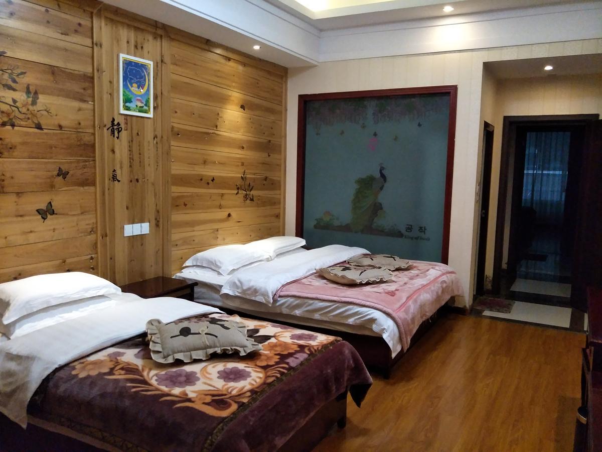 Emeishan Moon Bay Hotel Экстерьер фото