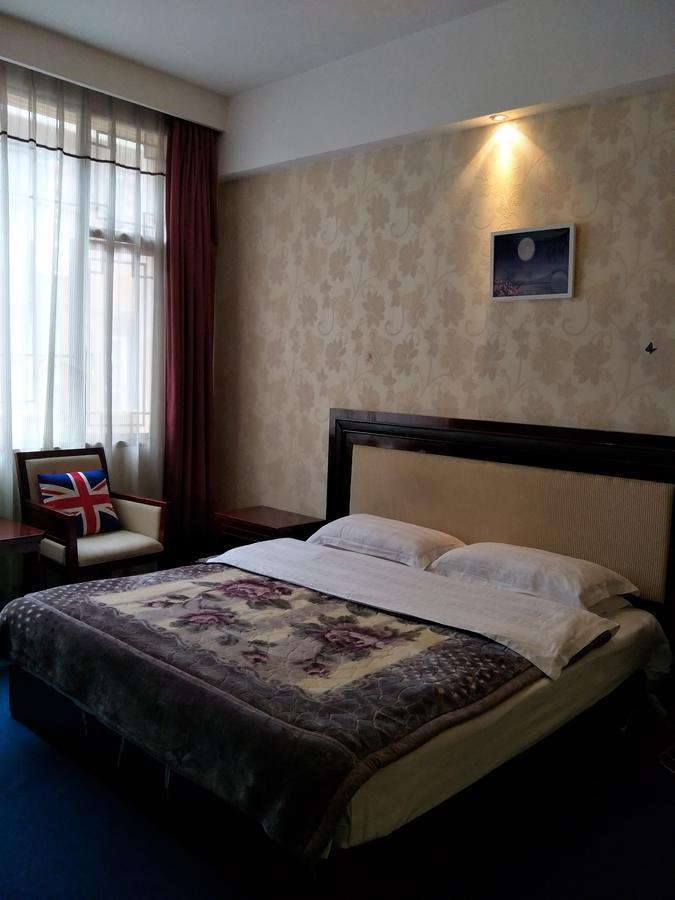 Emeishan Moon Bay Hotel Экстерьер фото