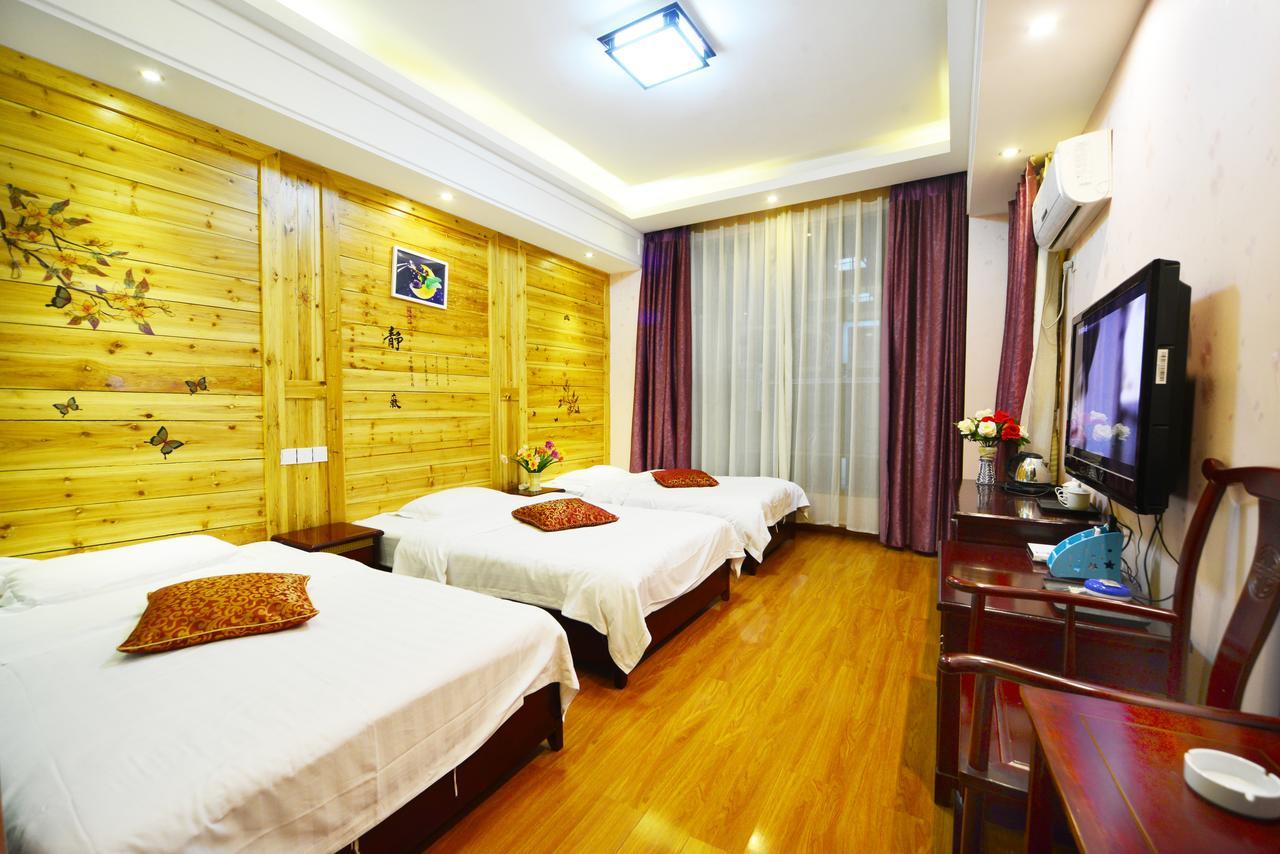 Emeishan Moon Bay Hotel Экстерьер фото