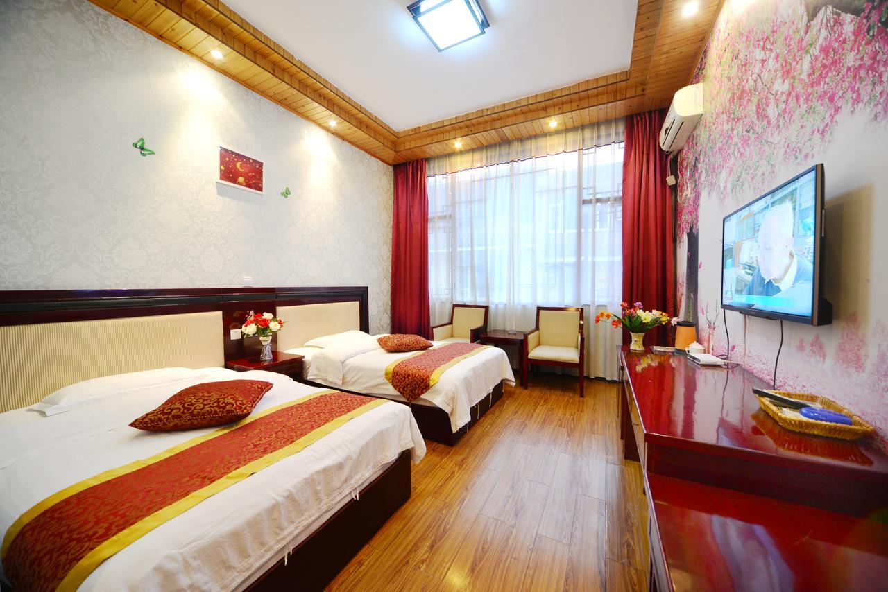 Emeishan Moon Bay Hotel Экстерьер фото