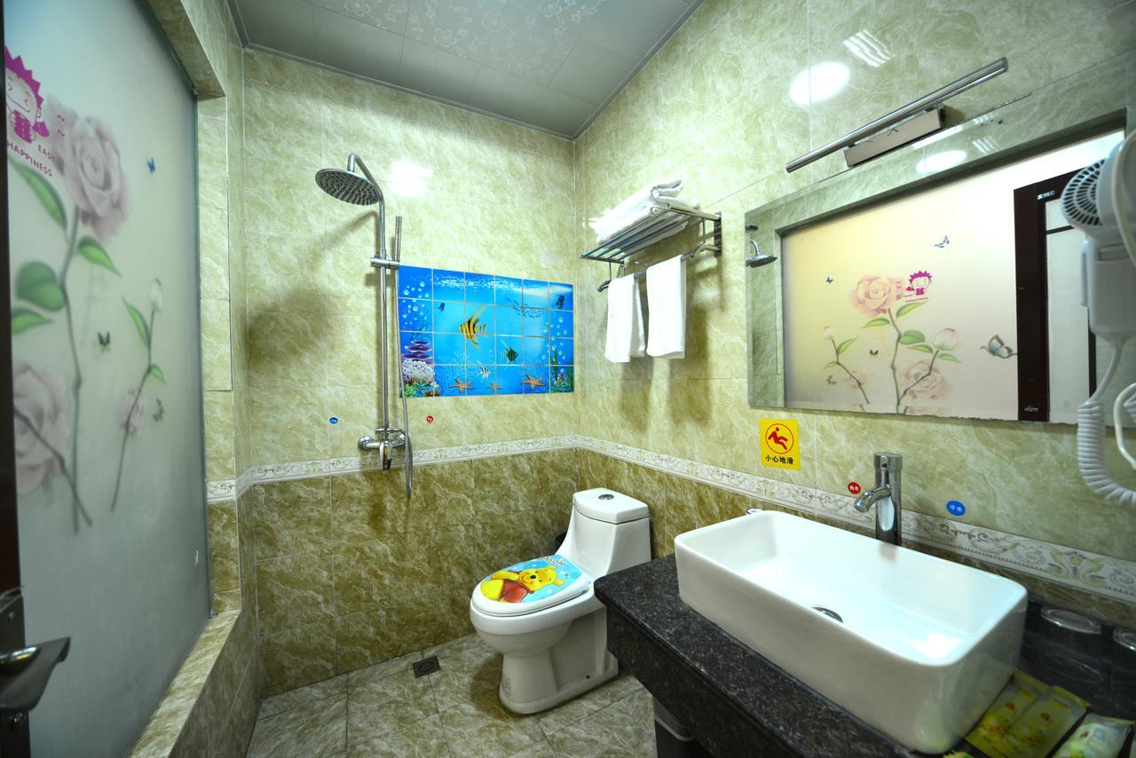 Emeishan Moon Bay Hotel Экстерьер фото