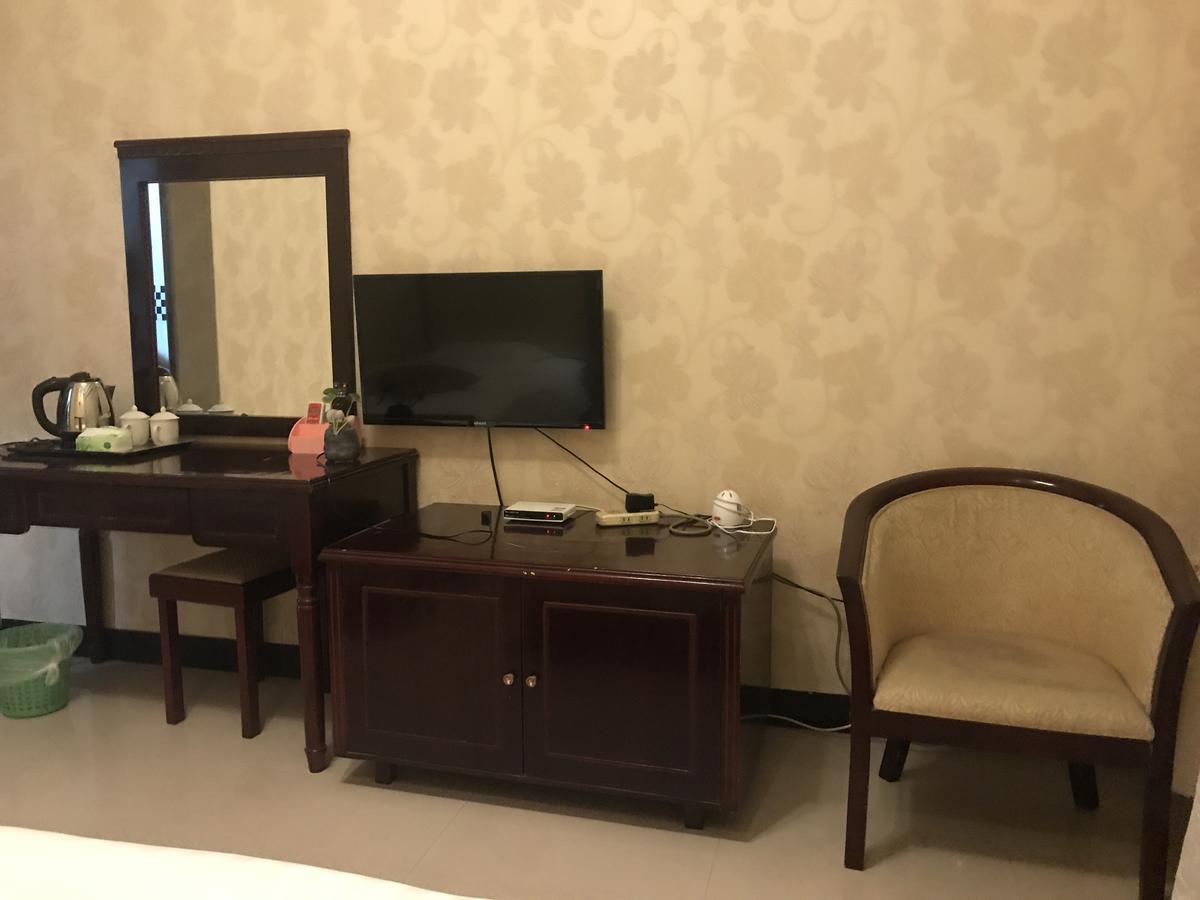 Emeishan Moon Bay Hotel Экстерьер фото